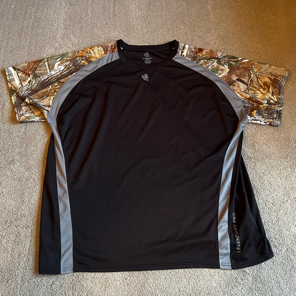 Legendary Pro Men’s size 3XL Black Performance Tee with Camo Sleeves